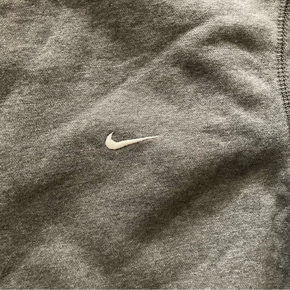 SOLD Vintage 90s Nike Crewneck Sweater Size Medium - Picture 3 of 5